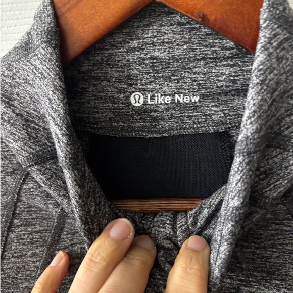 Lululemon Define Jacket - Picture 6 of 6